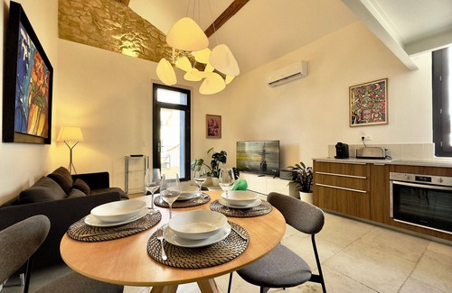 Estanove Apartamento | LOFT / 10min from downtown / Terrace / Parking