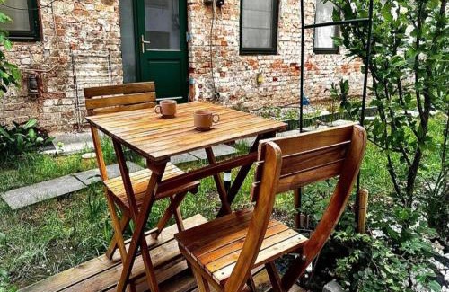 Old Town Apartamento | Loft 37 - Luxe Garden Stay