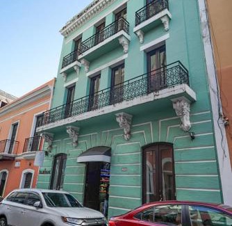 San Francisco Apartamento | Loft 5BR, Billar, WIFI, AC, Near Beach in Old SJ