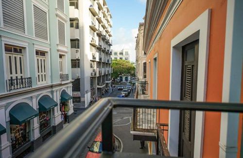 San Francisco Apartamento | Loft 5BR, Billar, WIFI, AC, Near Beach in Old SJ