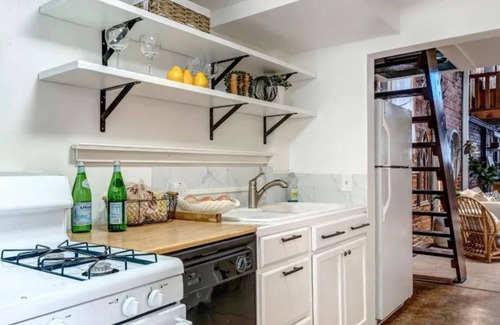 San Anselmo Casa | Loft Apartment walkable to downtown Fairfax and San Anselmo