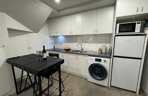 Devonport Apartamento | Loft Apmnt with A/C in Central Devonport