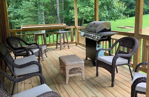 Rabun Gap Casa | Loft Cabin With Queen Sleeper Sofa And Spacious Deck