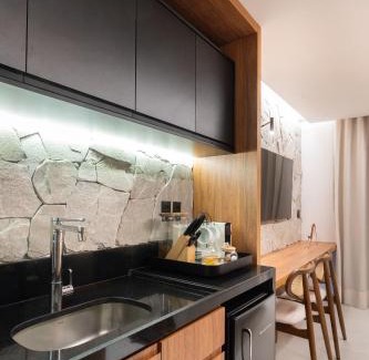 Jardim Oceania Apartamento | Loft com hidromassagem frente mar e pé na areia