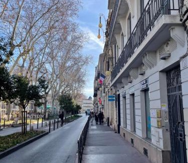 Montpellier City-Centre Apartamento | Loft Cosy de 120m2 en plein Centre-Ville à 2 pas de la Comédie Grande ou Petite Terrasse selon les mois