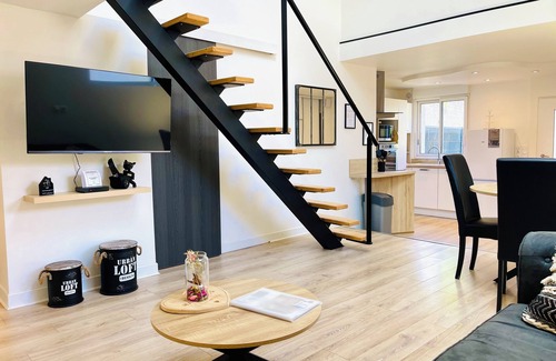 Sud Loire Casa | Loft de Charme Avec Parking, Jardin et Terrasse