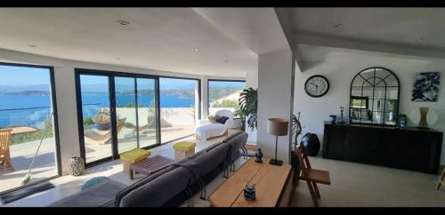 Verghia Apartamento | loft de standing 150 m2 vue mer,de 2 à 6 pers à Mare e Sole Plage d'argent Verghia