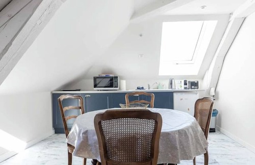 Gannat Apartamento | Loft design au centre-ville avec jardin et parking