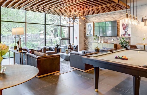 Riverside Terrace Apartamento | Loft in Houston with Lounge, Pool, Courtyard, Dog Park, Gazebo and Leisure Area
