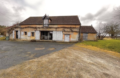 Thorigne-sur-Due Casa | Elegancia industrial en la campiña de Sarthe