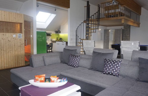 Herisau Apartamento | Loft in the countryside with garden access and sauna
