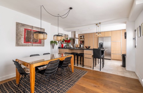 Saint-Germain-des-Pres Apartamento | Loft Living on Luxembourg, by Veeve