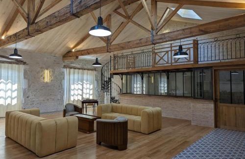 Gondeville Apartamento | Loft lumineux avec cuisine équipée et circuits truffes - Centre-ville Jarnac - FR-1-653-248