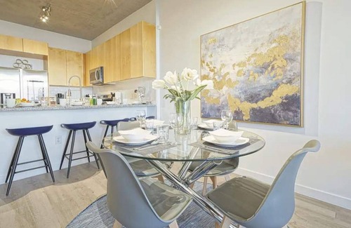 Downtown Las Vegas Condominio | Loft Lv8 ※ Elegant Urban Oasis in Downtown Vegas