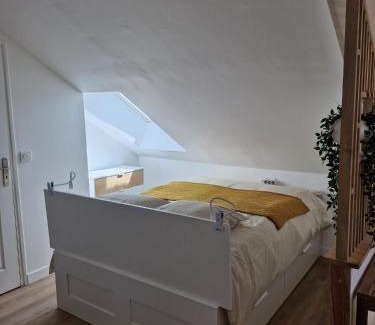 Nogent-le-Rotrou Apartamento | Loft Moderne et Rénové - Idéal Pros & Familles - 1 à 4 pers - Wifi - 5 min de la Gare