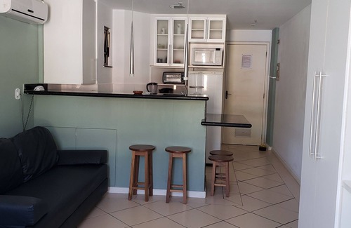 Centro Apartamento | Loft Prainha su casa en Arraial do Cabo - 1 suite Accommodotrainer hasta 4 personas