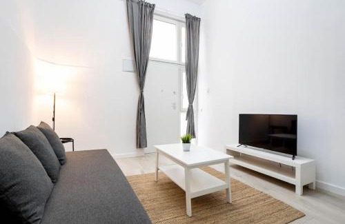 San Isidro Apartamento | Loft reformado en Marques de Vadillo con patio privado