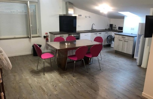 Saint-Christoly-Medoc Casa | Loft sleeps 6-10