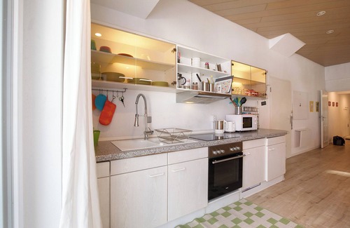 Neckarhausen Apartamento | Apartamento de vacaciones tipo loft en Nürtingen con balcón y cerca del río Neckar