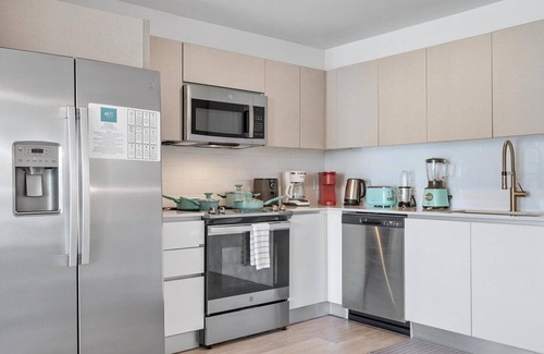 Ojus Apartamento | Loft Style Unit with Open Layout