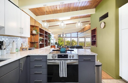 Benton Tract Casa | Loft View 53 :: Central Style