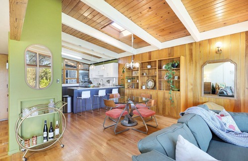 Benton Tract Casa | Loft View 53 :: Central Style