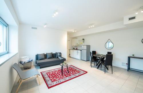 San Leonardo Apartamento | Loft zona Stazione Centro con Wi Fi, Cucina & Parking Free