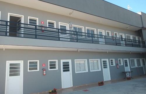 Pindamonhangaba Apartamento | Loft05 COMPLETO AR INTERNET GARAGEM próx Aparecida e Indústrias