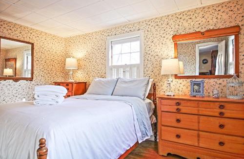 South Yarmouth Casa | Lofted Cape Cottage by Leavetown Vacations