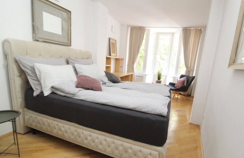 Old Town Apartamento | Lofty Luxury 3 BD Apartment 140 sqm, in Downtown Bascarsija