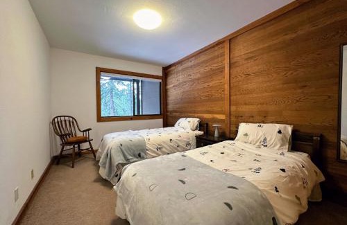 Truckee Apartamento | Lofty Retreat, Condo in Northstar