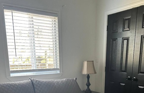Gainesville Casa | Log Cabin at Moss Lake in Gainesville, 15 minutes to Winstar!