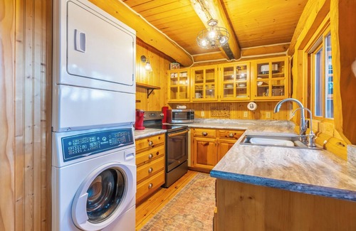 Custer Cabina | Log Cabin close to Custer