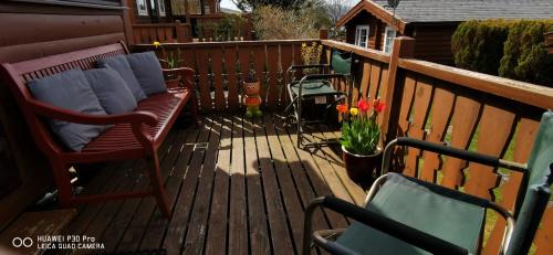 Bronaber Casa | Log cabin - free parking garden & pet friendly