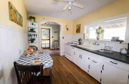 Hot Springs Cabina | Log Cabin ~ Hot Tub- ~ Walk To Town ~ en Appalachian Trail ~ wi-fi ~