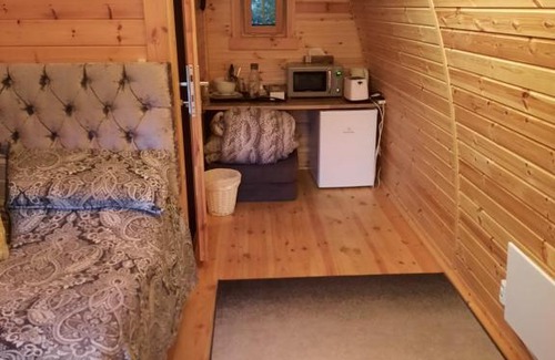 Smithstown Otro | Log cabin