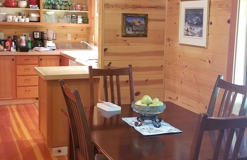 McKenzie Bridge Cabina | Log Cabin Inn McKenzie cabina frente al río, recién construido