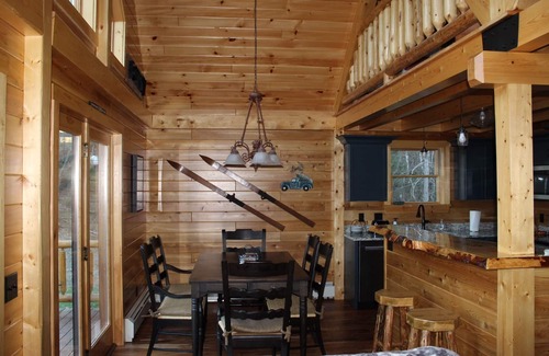 Twin Mountain Casa | Log Cabin minutes from Bretton Woods!!