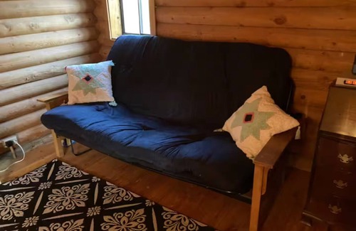 Goodsprings Cabina | Log Cabin near Las Vegas ~ East Bungalow
