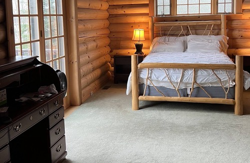 Cheboygan Cabina | Log Cabin on Long Lake