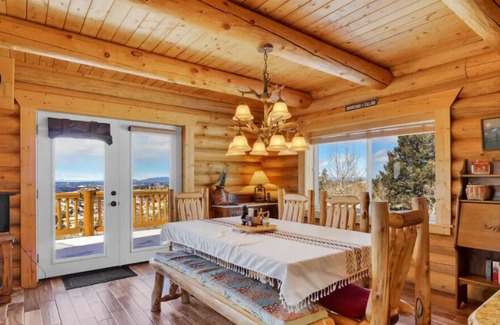 Cripple Creek Cabina | Log Cabin, Stunning Views & Hot Tub, Cripple Creek