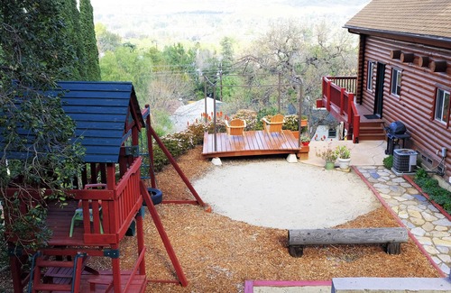 Simi Valley Casa | Log Cabin with a view in enchanting Simi Valley
