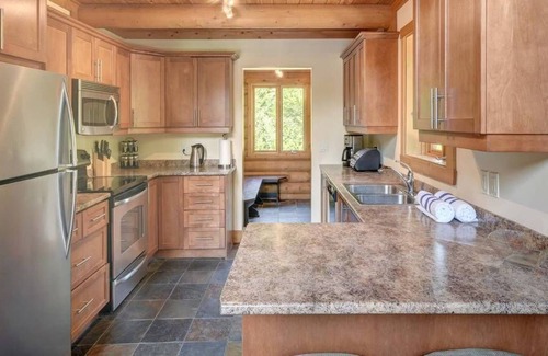 Labelle Chalet De Esquí | Log Cottage con 4 dormitorios, 3 baños, bañera de hidromasaje - 30 min de Mont Tremblant