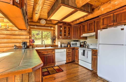 McCloud Cabaña | Log Home on 60 Private Acres By Mt Shasta Ski Park