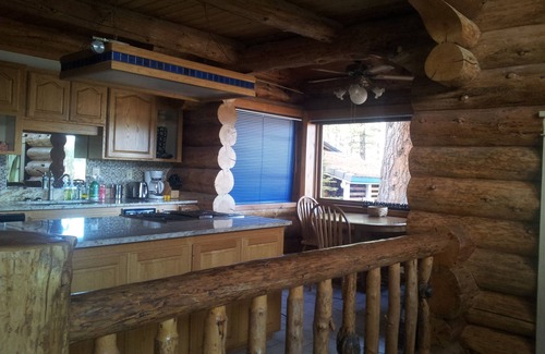 Sunriver Cabina | Iniciar sesión en casa en el Deschutes River Bend, OR
