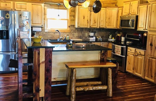 Shell Knob Casa | Log Ranch on 240ft bluff overlooking Table Rock Lake