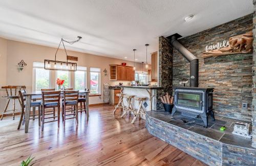 Orick Casa | Logan's Landing