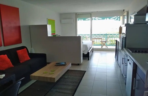 Cul de Sac Apartamento | Logement 40 m2, front de mer à 50 m de la plage