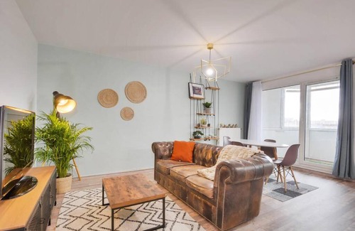 Saint-Max Apartamento | Logement avec parking privatif au pied du tram