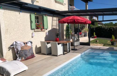 Estivareilles Apartamento | Logement avec spa ,sauna et piscine privée chauffée du 15 avril à début octobre vue